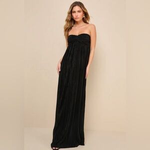 Lulus Endlessly Complimented Black Plisse Strapless
Maxi Dress